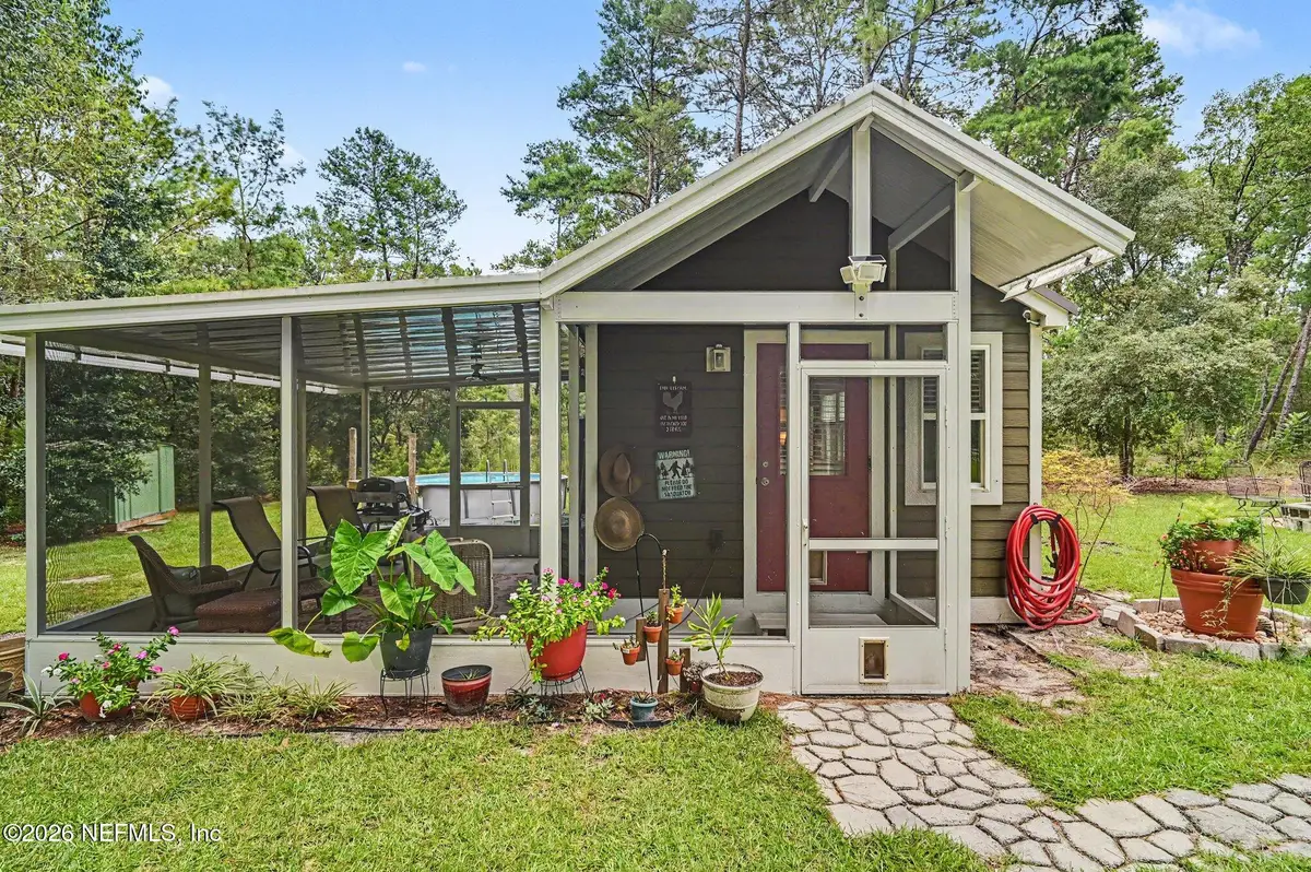 304 Grove Street, Welaka, FL 32181 - #1