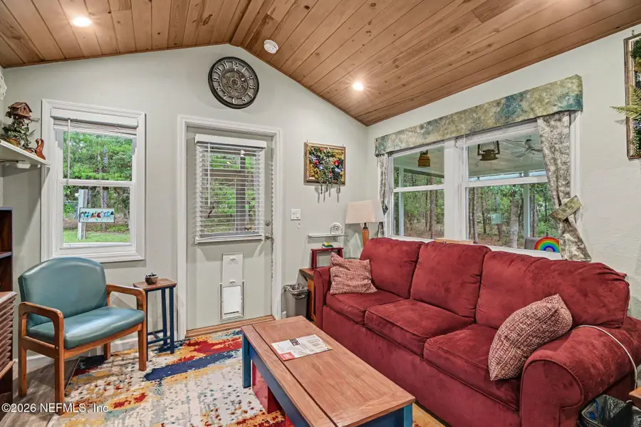 304 Grove Street, Welaka, FL 32181 - #2