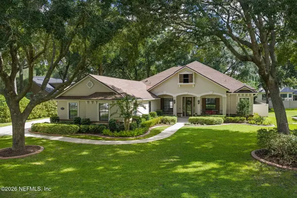 824 Peppervine Avenue, St. Johns, FL 32259