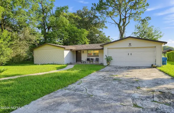 6249 Barry W Drive, Jacksonville, FL 32208