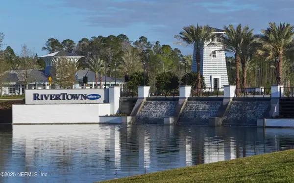 299 Holly Creek Drive, St. Johns, FL 32259