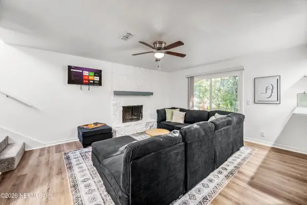 1304 Magnolia E Circle, Jacksonville, FL 32211