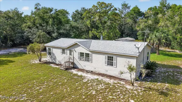 102 Center Avenue, Pomona Park, FL 32181