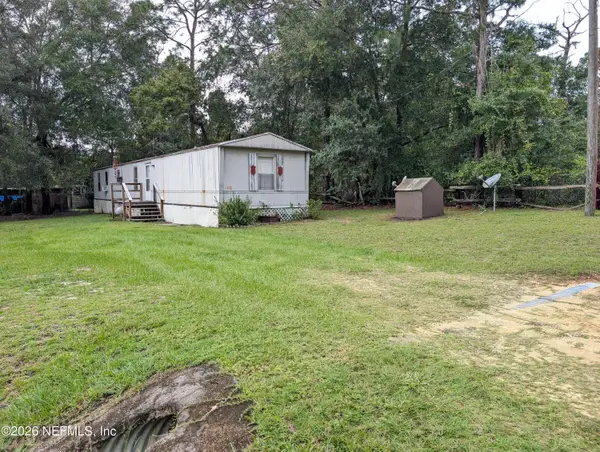 411 Ofarrell Avenue, Interlachen, FL 32148