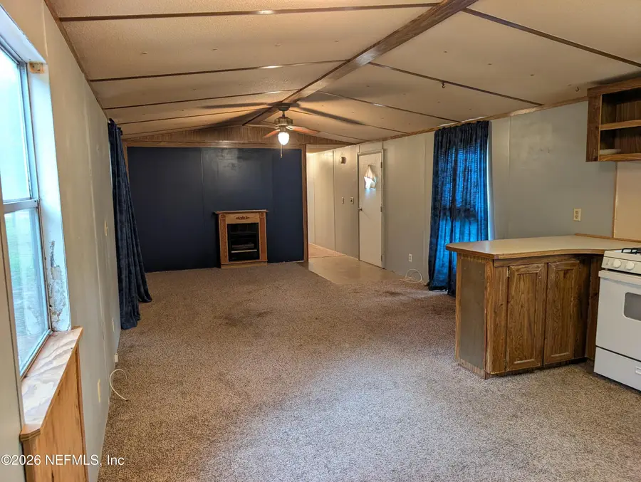 411 Ofarrell Avenue, Interlachen, FL 32148 - #2