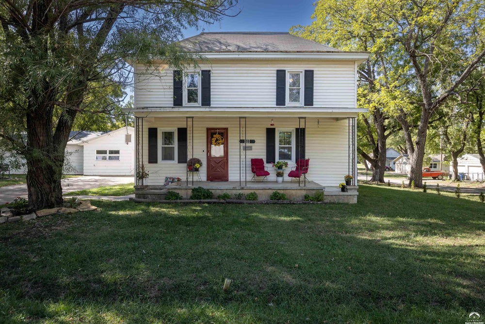511 Walnut Street, Overbrook, KS 66524 BHGRE