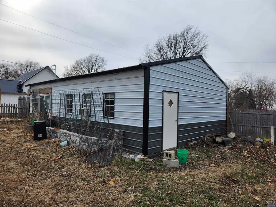 741 Cedar St, Everest, KS 66424 - #2