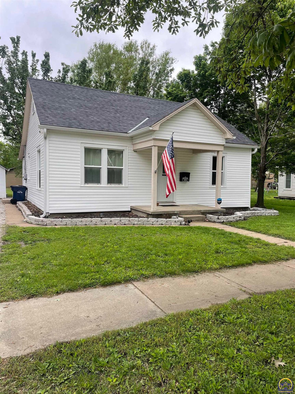 123 Market St, Osage City, KS 66523 BHGRE