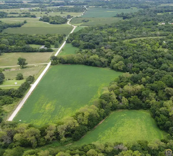 00000 182nd Rd, Mayetta, KS 66509