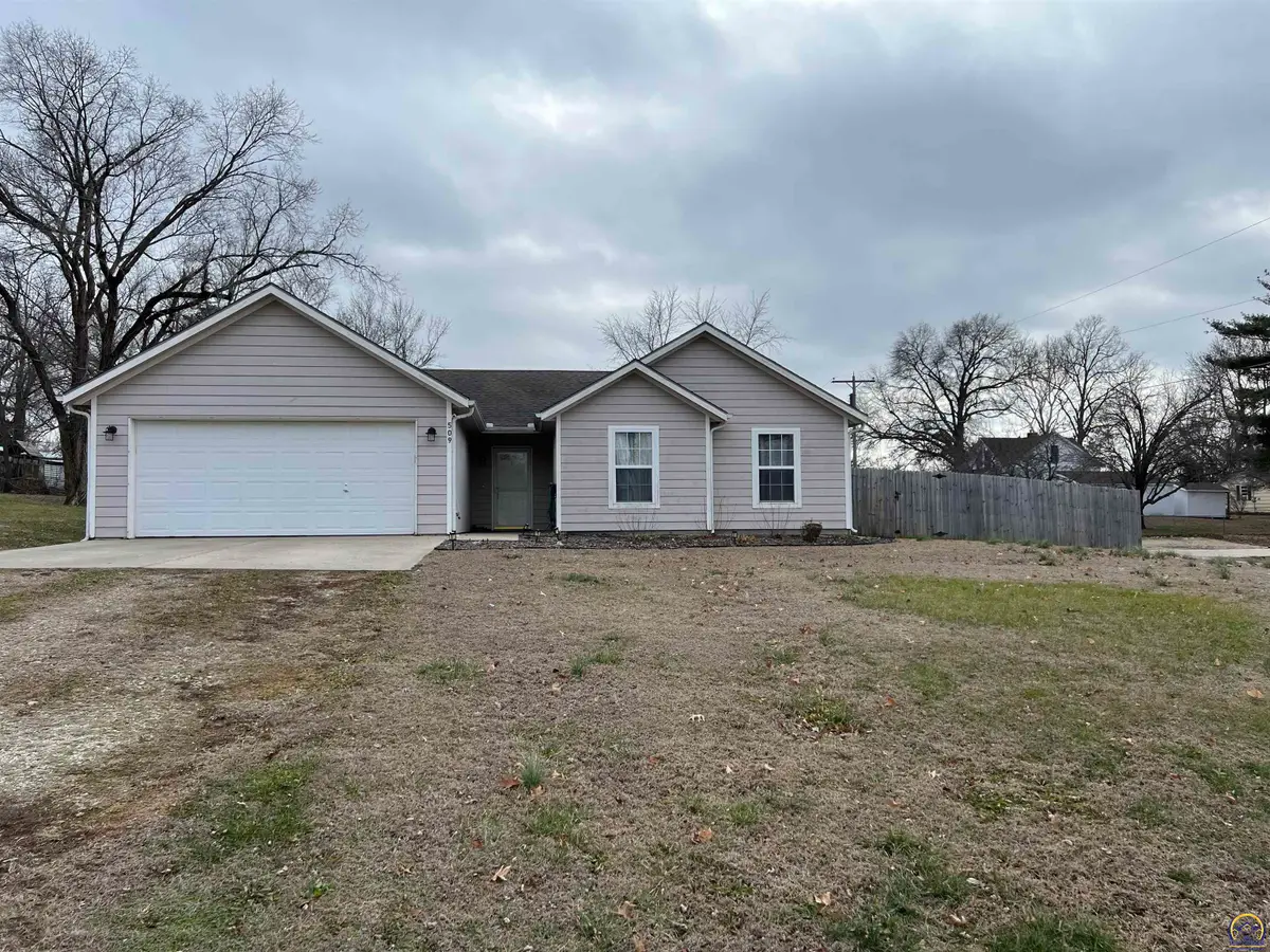 509 Herkimer St, Oskaloosa, KS 66066 - Image #1