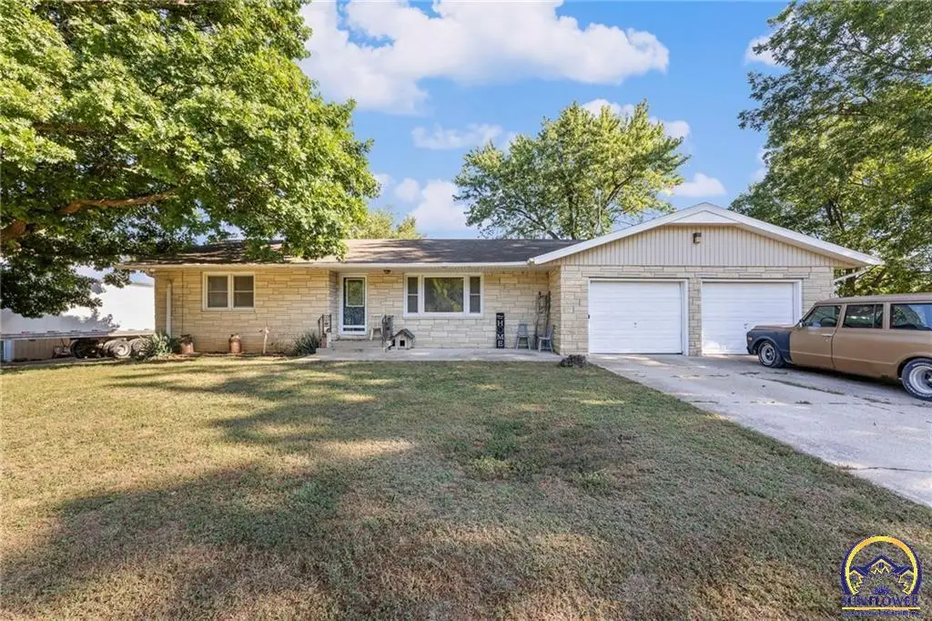 4584 Mucho Gusto, Vassar, KS 66543 - Image #1