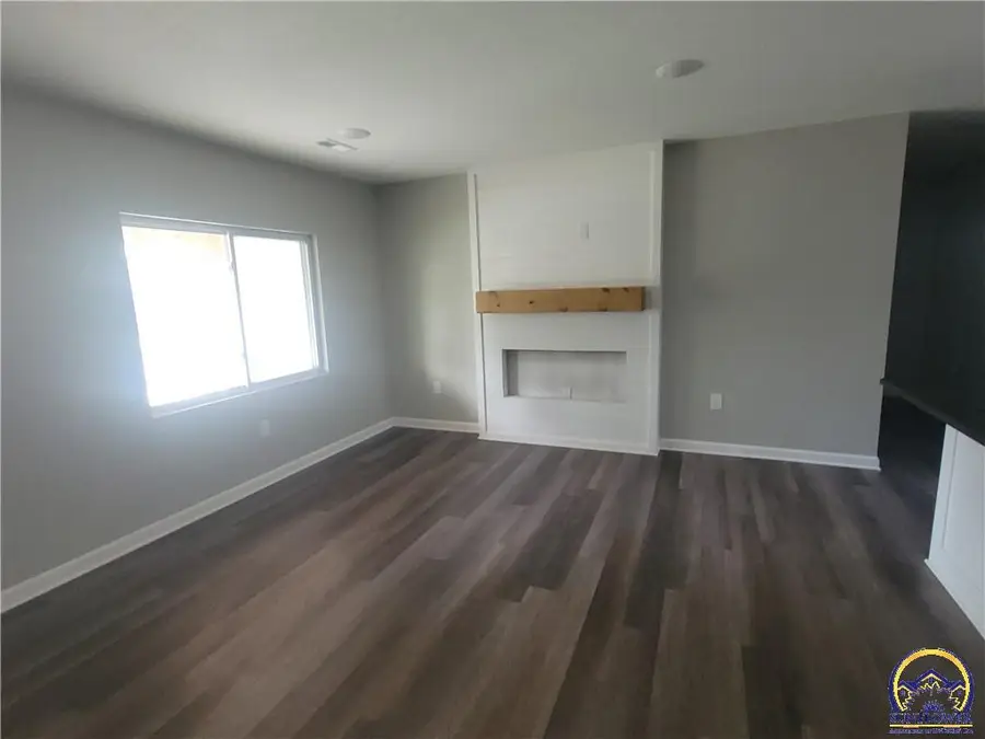 1734 Main St #Terrace, Osawatomie, KS 66064-1677 - Image #3