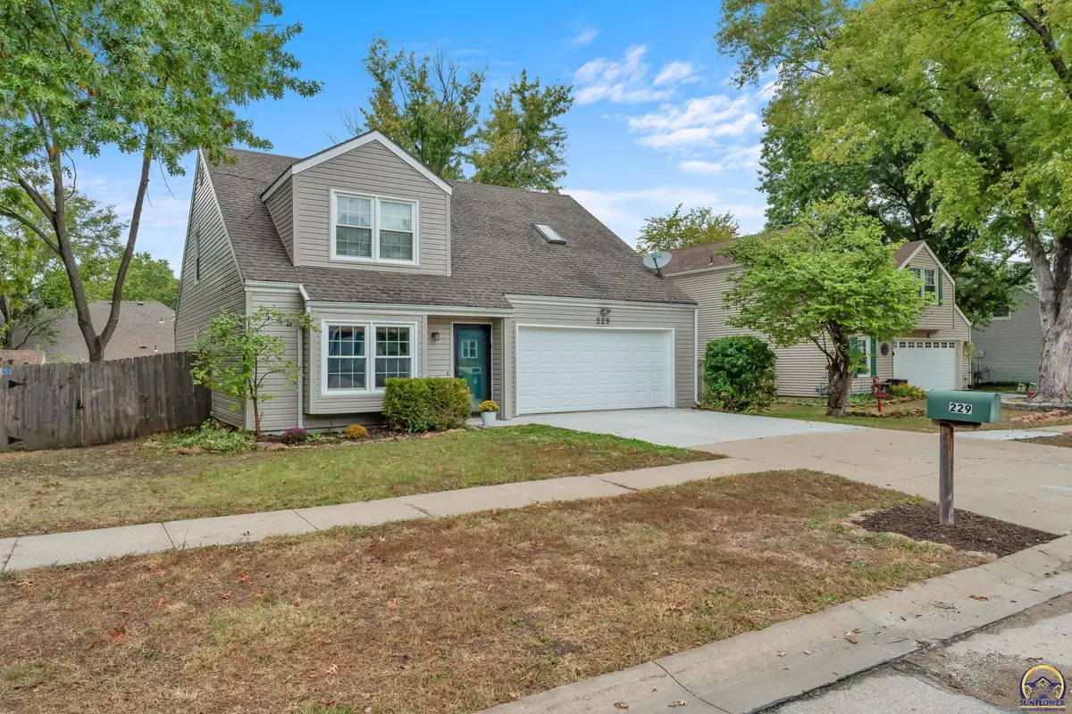 229 Deerfield Ln, Lawrence, KS 66049 - Image #1