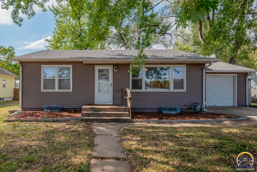 611 Pearl St, Rossville, KS 66533 - Image #2
