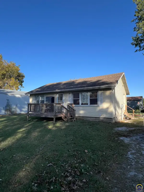 104 N Kelly St., Waverly, KS 66871