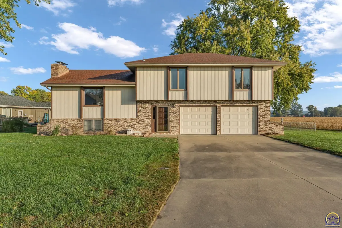 604 E Mercury St, Silver Lake, KS 66539 - Image #1