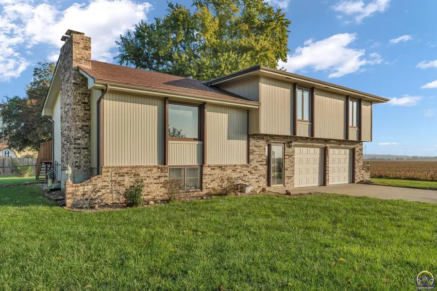 604 E Mercury St, Silver Lake, KS 66539 - Image #3