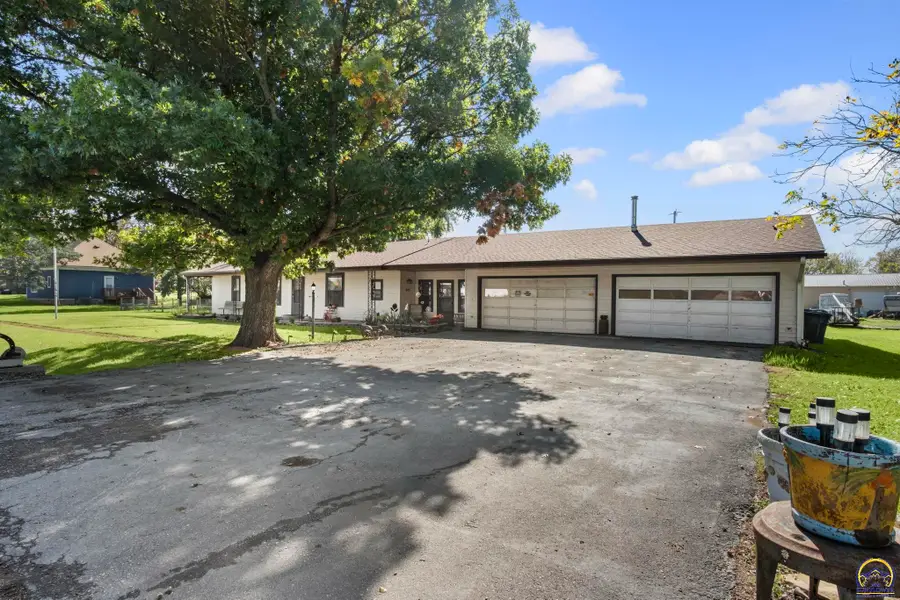 2801 Main St, Vassar, KS 66543 - Image #2