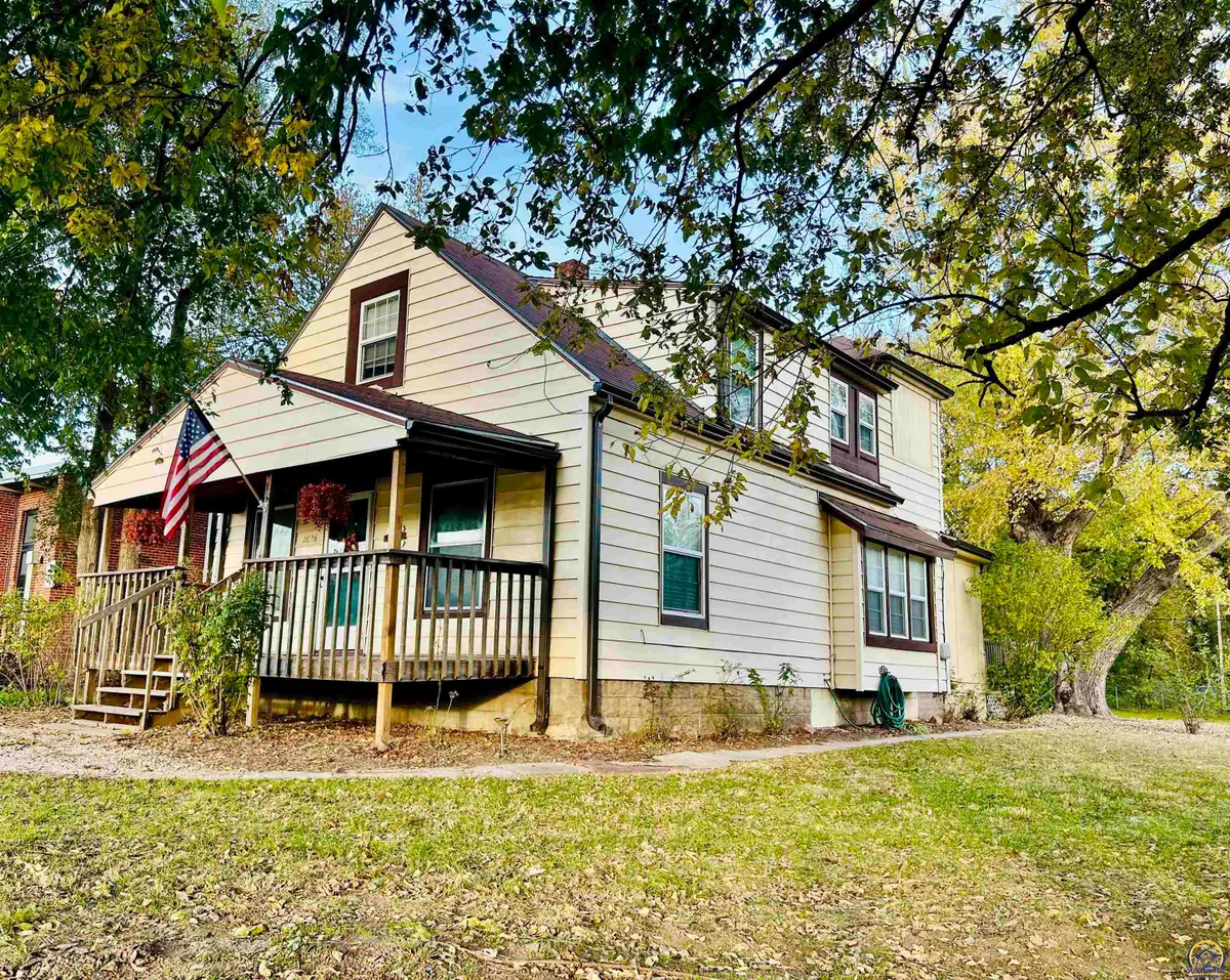 2026 N Kansas Ave, Topeka, KS 66608 - Image #1