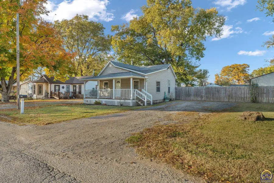 1608 NW 8th St, Topeka, KS 66608 - Image #2