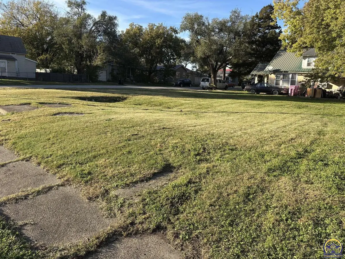 348 State St, Cottonwood Falls, KS 66845 - Image #1