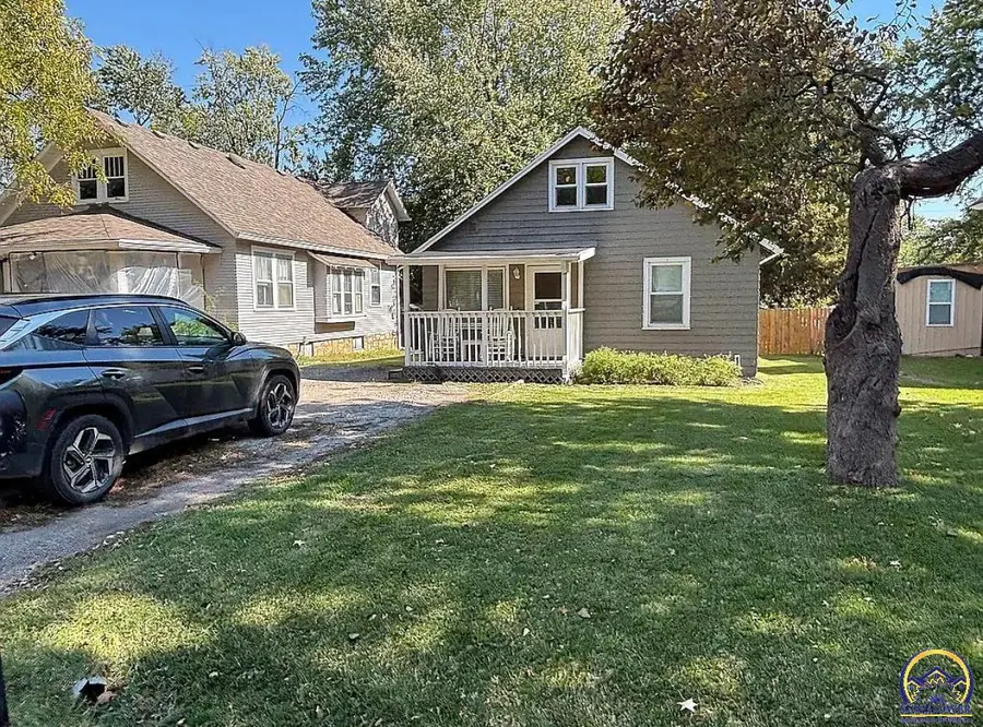 2328 SE Maryland Ave, Topeka, KS 66605 - Image #2