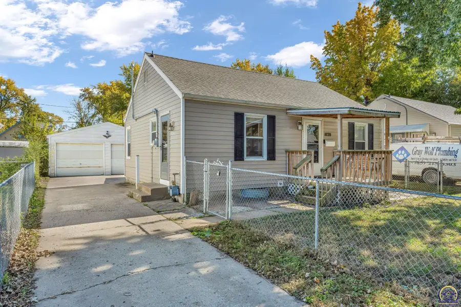 1020 NE Chester Ave, Topeka, KS 66616 - Image #3