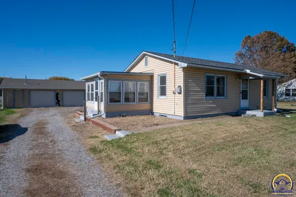 1733 NW Furman Rd, Topeka, KS 66618