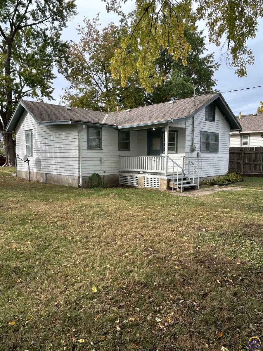 626 SW Medford Ave, Topeka, KS 66606 - Image #3