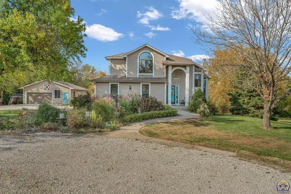 7727 NW Nickell Rd, Topeka, KS 66618