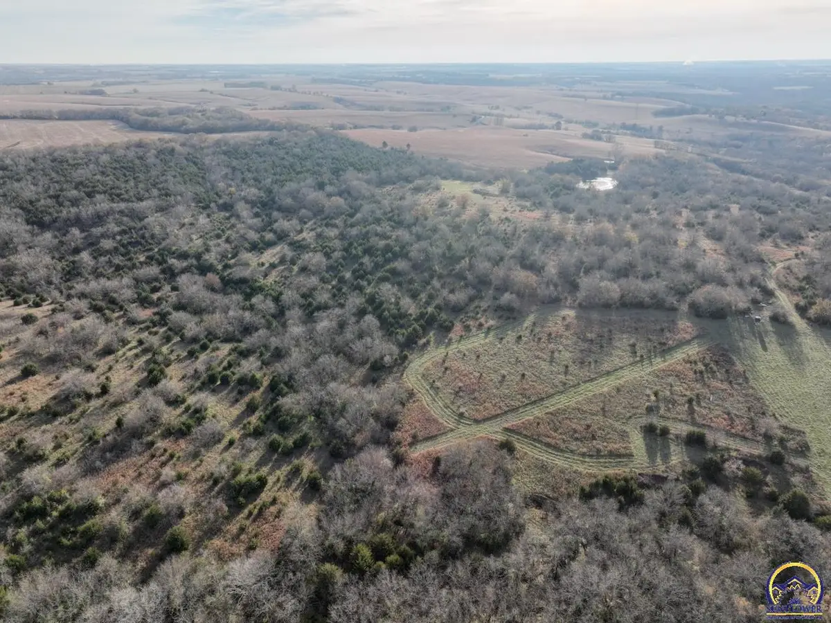 11108 S Berryton Rd, Carbondale, KS 66414 - Image #1