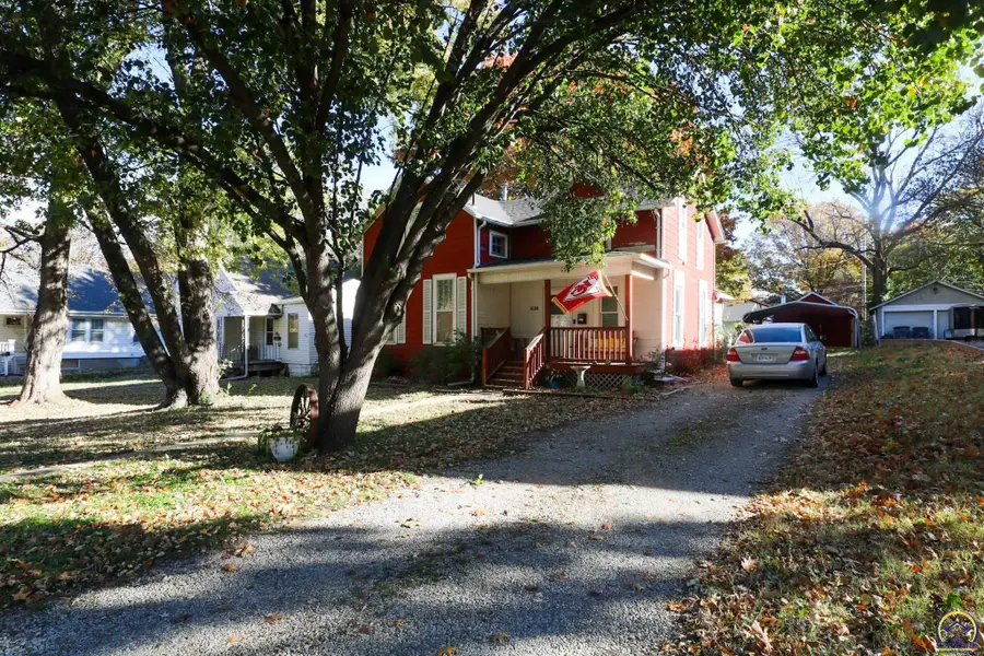1526 West St, Emporia, KS 66801 - Image #2