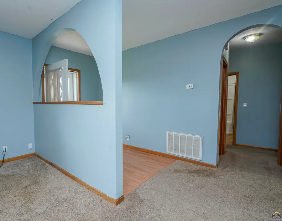 5950 Grant Rd, Effingham, KS 66023 - Image #3