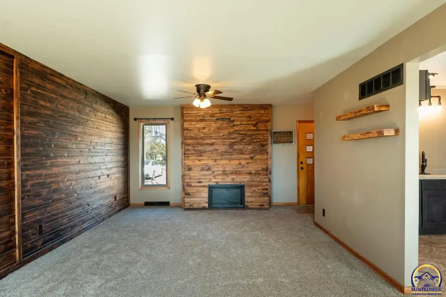 7421 NW Kiro Ct, Silver Lake, KS 66539 - Image #3