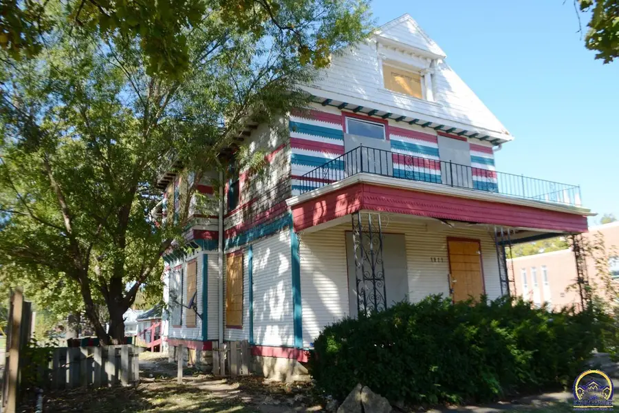 1021 SW Polk St, Topeka, KS 66612 - Image #2