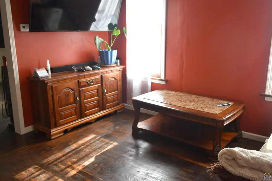 507 Cherokee St, Oskaloosa, KS 66066 - Image #2