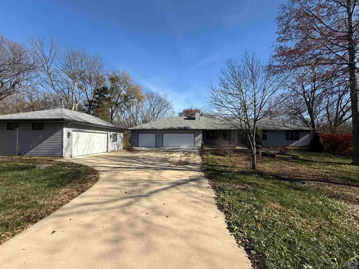 7830 SE Ratner Rd, Berryton, KS 66409 - Image #1