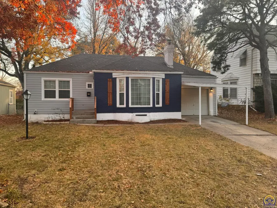 317 SW Hillside Dr, Topeka, KS 66611 - Image #2