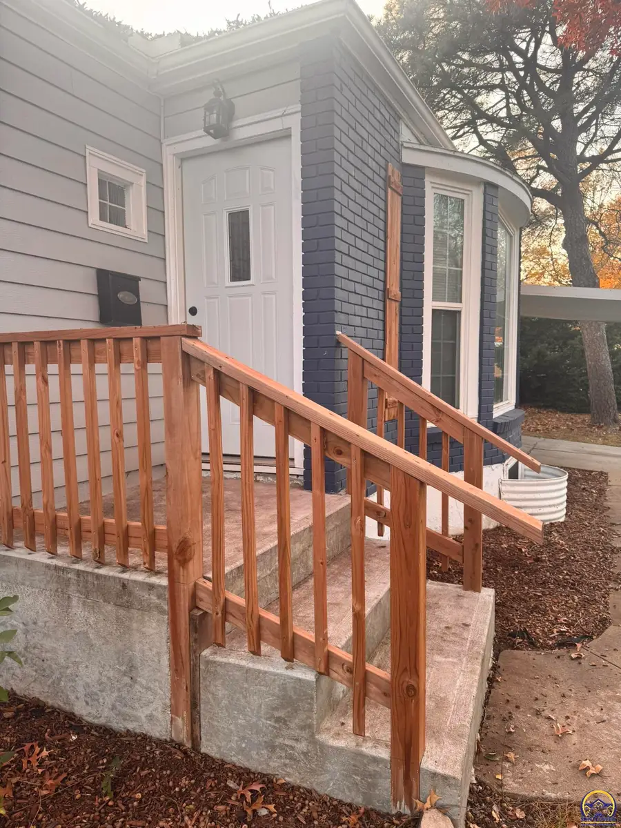 317 SW Hillside Dr, Topeka, KS 66611 - Image #3