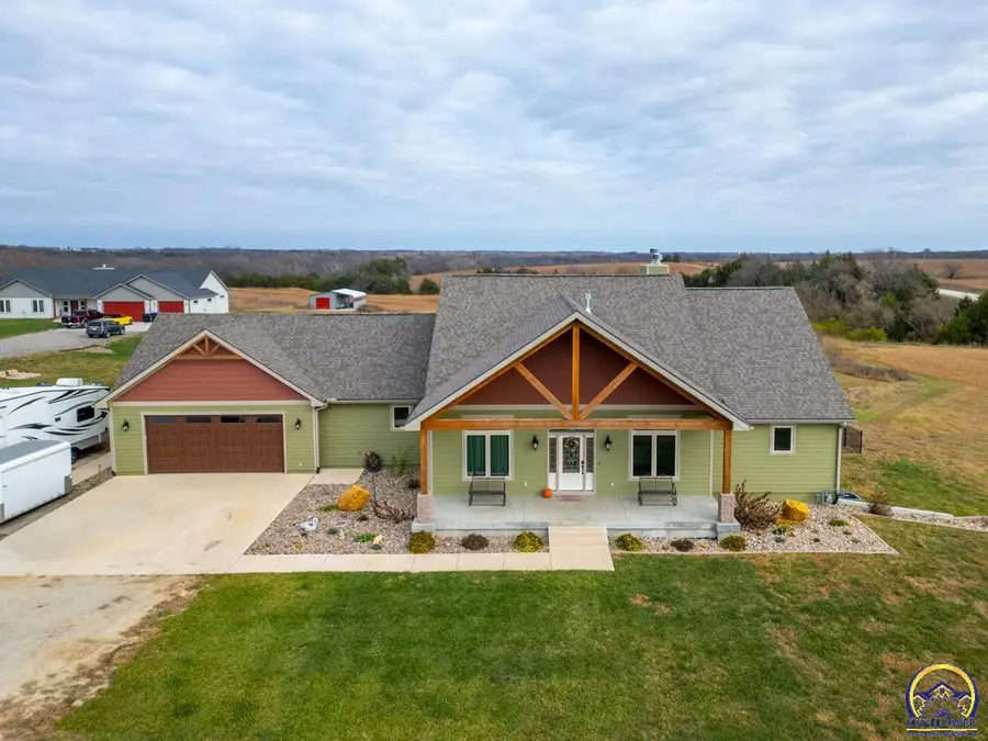 7630 SE Berryton Rd, Berryton, KS 66409 - Image #2