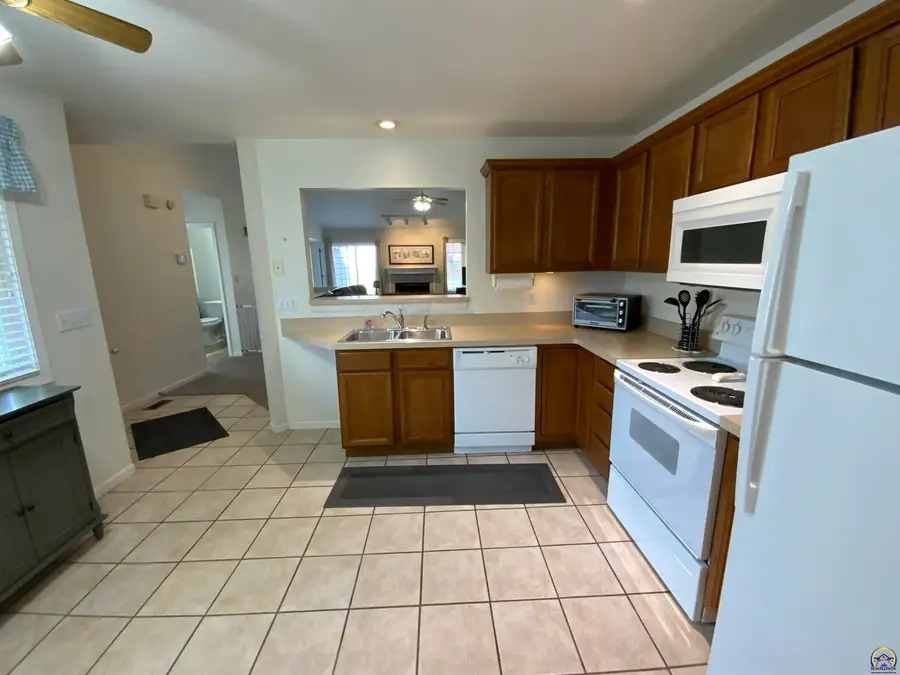 5312 SW 23rd St, Topeka, KS 66614 - Image #2