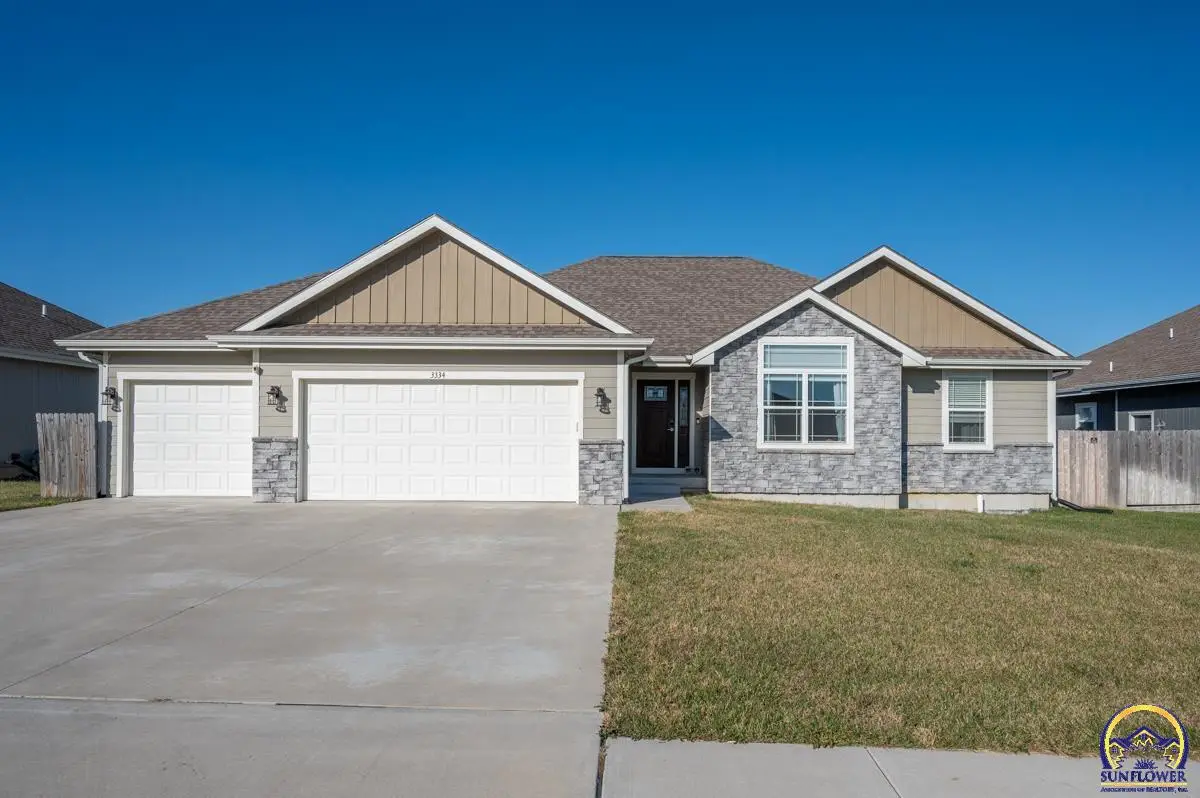 3334 SW 43rd St, Topeka, KS 66610 - Image #1