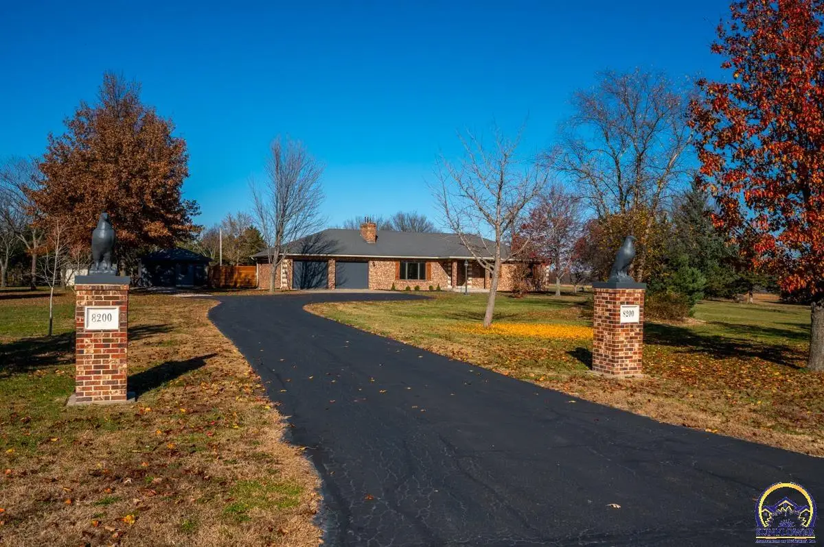 8200 SW 37th St, Topeka, KS 66614 - Image #1