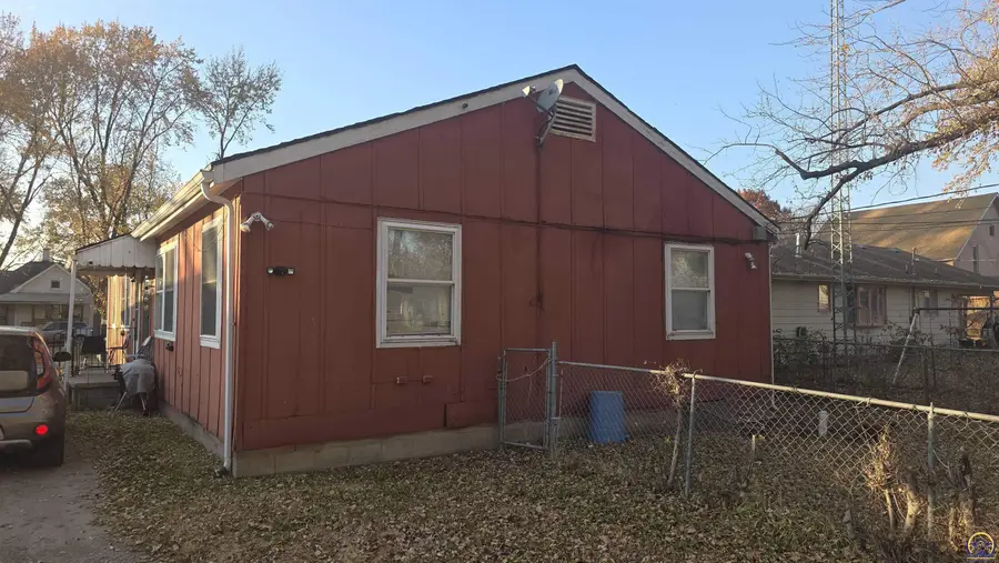 514/516 SE Locust St, Topeka, KS 66607 - Image #2
