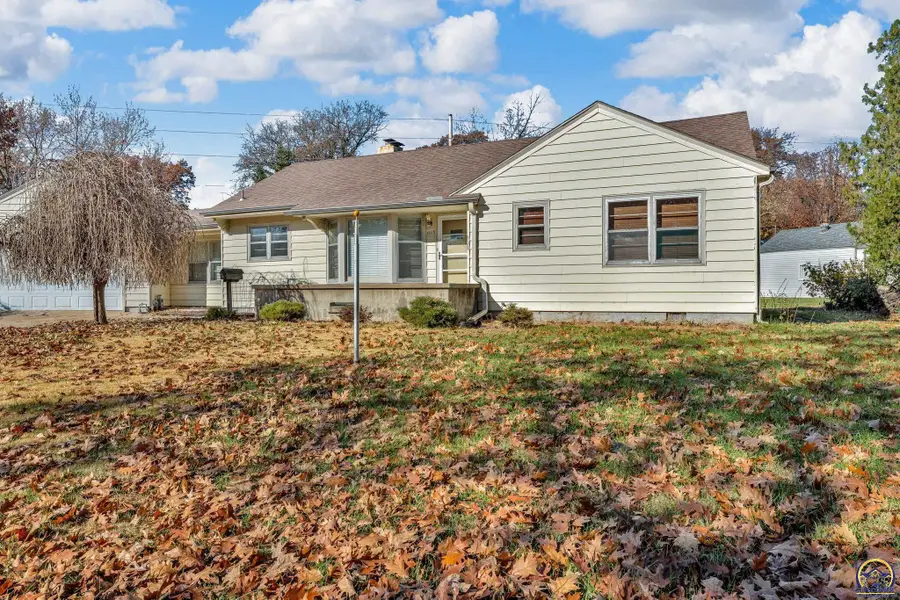 1115 SW Billard Ave, Topeka, KS 66604 - Image #3