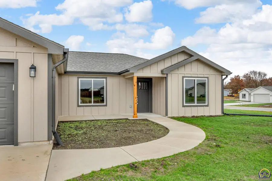 304 Clay Ave, Carbondale, KS 66414 - Image #2