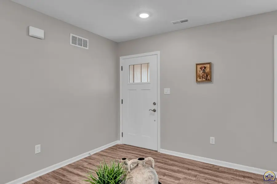 304 Clay Ave, Carbondale, KS 66414 - Image #3