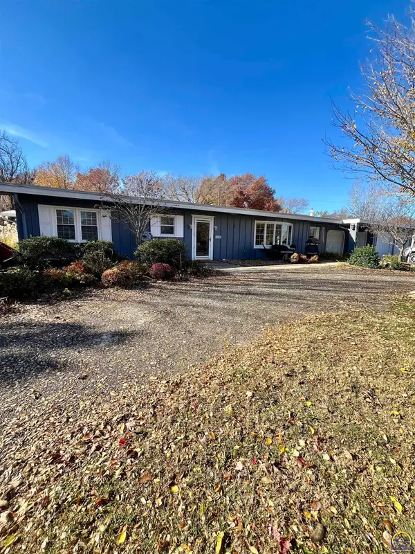 2021 Morningside Dr, Emporia, KS 66801