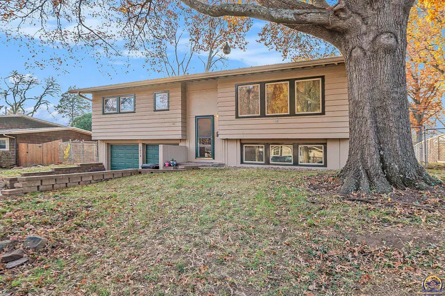 3029 SW Arnold Ave, Topeka, KS 66614 - Image #2