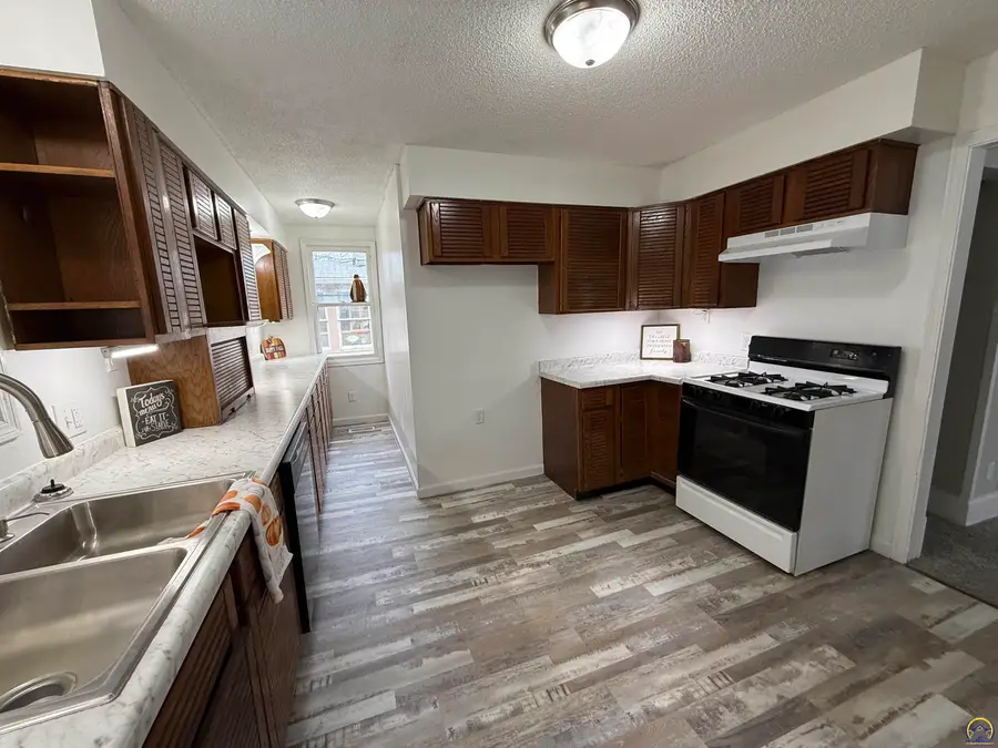 1115 SW Woodward Ave, Topeka, KS 66605 - Image #3